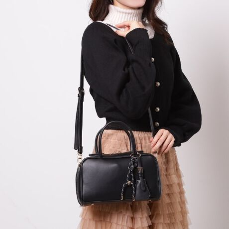 [^ԁFP0604720]VbNŏiȑ݊fUC͂̃{XgobOBVvȂǎȍfނ̎Al̃X^CNUPĂ܂BO\ȃV_[Xgbvt2WAYdlŁAnhobO͂A|΂ߊ|ƂĂ􂵂Ă܂BіڃfUC̃`[肰ȂANZgɂȂAl̏Ƀsb^̎dオłBydlzE|PbgF~2y肨yׂ݂ Cɓo^IXX܂zCɓo^ƁAȏA݌ɏȂǂ󂯂鎖ł܂B킹ăuĥCɓo^ꏏɂ肢܂ylzi摜̓TvïׁAdlJ[ɕύXꍇ܂B\߂B̓ŐFČꍇ܂BƖ̊֌WɂAۂFČꍇ܂B܂Ap\REX}[gtHȂǂ̊ɂA኱iƉ摜̃J[قȂꍇ܂Bd:440g