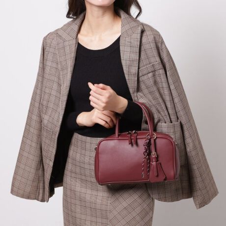 [^ԁFP0604720]VbNŏiȑ݊fUC͂̃{XgobOBVvȂǎȍfނ̎Al̃X^CNUPĂ܂BO\ȃV_[Xgbvt2WAYdlŁAnhobO͂A|΂ߊ|ƂĂ􂵂Ă܂BіڃfUC̃`[肰ȂANZgɂȂAl̏Ƀsb^̎dオłBydlzE|PbgF~2y肨yׂ݂ Cɓo^IXX܂zCɓo^ƁAȏA݌ɏȂǂ󂯂鎖ł܂B킹ăuĥCɓo^ꏏɂ肢܂ylzi摜̓TvïׁAdlJ[ɕύXꍇ܂B\߂B̓ŐFČꍇ܂BƖ̊֌WɂAۂFČꍇ܂B܂Ap\REX}[gtHȂǂ̊ɂA኱iƉ摜̃J[قȂꍇ܂Bd:440g