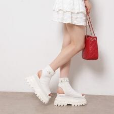 ボリューム厚底ブーツサンダル