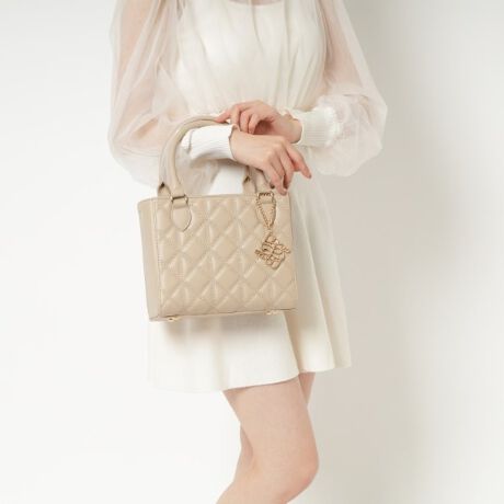 [^ԁFP1001639]EiȈۂōĔ2wayV_[obOBEJ̓t@Xi[ɂȂĂ܂BEɂ̓I[v|Pbgƃt@Xi[|Pbg1tĂ܂BydlzE|PbgF~2it@Xi[t~1jy肨yׂ݂ Cɓo^IXX܂zCɓo^ƁAȏA݌ɏȂǂ󂯂鎖ł܂B킹ăuĥCɓo^ꏏɂ肢܂ylzi摜̓TvïׁAdlJ[ɕύXꍇ܂B\߂B̓ŐFČꍇ܂BƖ̊֌WɂAۂFČꍇ܂B܂Ap\REX}[gtHȂǂ̊ɂA኱iƉ摜̃J[قȂꍇ܂Bd:585g