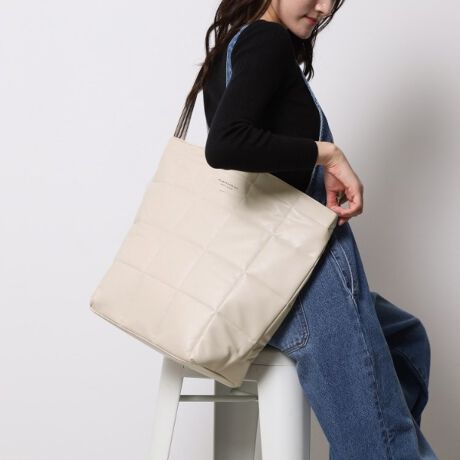 [^ԁFP1021497]ʋΒʊwɎĝA4V_[obOJ̓t@Xi[ɂȂĉו̏oyXA4TCYA500ml̃ybg{g[\ŁAʋΒʊwɂ劈􁝓ɂ̓I[v2ƃt@Xi[|Pbg1tĂ܂BydlzE|PbgF~3 O~1EA4t@C[y肨yׂ݂ Cɓo^IXX܂zCɓo^ƁAȏA݌ɏȂǂ󂯂鎖ł܂B킹ăuĥCɓo^ꏏɂ肢܂ylzi摜̓TvïׁAdlJ[ɕύXꍇ܂B\߂B̓ŐFČꍇ܂BƖ̊֌WɂAۂFČꍇ܂B܂Ap\REX}[gtHȂǂ̊ɂA኱iƉ摜̃J[قȂꍇ܂Bd:455g