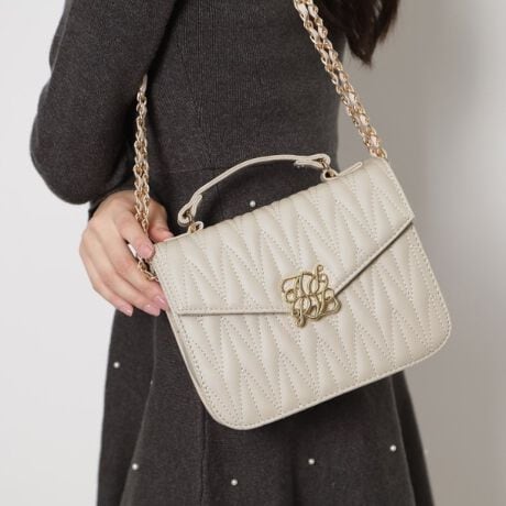 [^ԁFP1021505]v[g2wayV_[obOJ̓}Olbg{^ɂȂĂAɂ̓I[v|Pbg1tĂ܂BV_[R͎O\2wayłg܂B肵obOł܂̂oɂydlzE|PbgF~1Ɩ̊֌WɂAۂFČꍇ܂B܂Ap\REX}[gtHȂǂ̊ɂA኱iƉ摜̃J[قȂꍇ܂Bd:475g