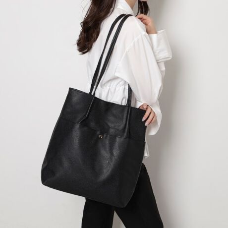 [^ԁFP1001690]Nb^킢AA4TCYۂg[g̓ołI_炩fނ͐ĝɃtBbgOnhŎ₷A̒ʋΒʊwobOɂ҂łBtgɂ͕֗ő傫ȃ|PbgAɂI[v|Pbg2tAX}z⌮̎oyXydlzE|PbgF~2 O~1EA4t@C[y肨yׂ݂ Cɓo^IXX܂zCɓo^ƁAȏA݌ɏȂǂ󂯂鎖ł܂B킹ăuĥCɓo^ꏏɂ肢܂ylzi摜̓TvïׁAdlJ[ɕύXꍇ܂B\߂B̓ŐFČꍇ܂BƖ̊֌WɂAۂFČꍇ܂B܂Ap\REX}[gtHȂǂ̊ɂA኱iƉ摜̃J[قȂꍇ܂Bd:490g