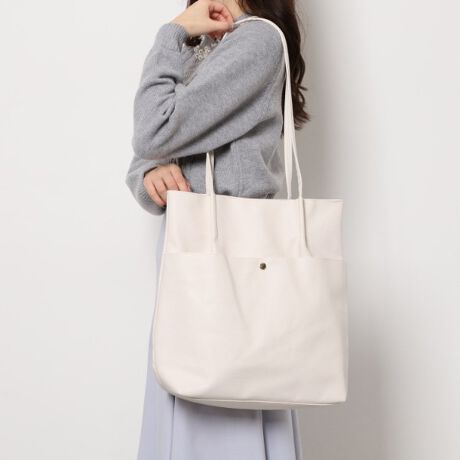 [^ԁFP1001690]Nb^킢AA4TCYۂg[g̓ołI_炩fނ͐ĝɃtBbgOnhŎ₷A̒ʋΒʊwobOɂ҂łBtgɂ͕֗ő傫ȃ|PbgAɂI[v|Pbg2tAX}z⌮̎oyXydlzE|PbgF~2 O~1EA4t@C[y肨yׂ݂ Cɓo^IXX܂zCɓo^ƁAȏA݌ɏȂǂ󂯂鎖ł܂B킹ăuĥCɓo^ꏏɂ肢܂ylzi摜̓TvïׁAdlJ[ɕύXꍇ܂B\߂B̓ŐFČꍇ܂BƖ̊֌WɂAۂFČꍇ܂B܂Ap\REX}[gtHȂǂ̊ɂA኱iƉ摜̃J[قȂꍇ܂Bd:490g