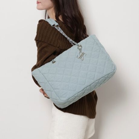 [^ԁFP1001691]`F[nh|Cg̃g[gobOA4TCYA500ml̃ybg{g[\TCYŒʋΒʊwɂ劈􂵂Ă܂BJ̓t@Xi[ɂȂĂ蒆gSydlzE|PbgF~3EA4t@C[y肨yׂ݂ Cɓo^IXX܂zCɓo^ƁAȏA݌ɏȂǂ󂯂鎖ł܂B킹ăuĥCɓo^ꏏɂ肢܂ylzi摜̓TvïׁAdlJ[ɕύXꍇ܂B\߂B̓ŐFČꍇ܂BƖ̊֌WɂAۂFČꍇ܂B܂Ap\REX}[gtHȂǂ̊ɂA኱iƉ摜̃J[قȂꍇ܂Bd:510g