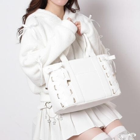 [^ԁFP1001507]ɊyʂAƂẴg[gobOoIDȁuvւ̈~܂ȂȂɑAƂĂ̐obOBTChɂꂽ{ASBǂȃR[fɂ킹₷iȃfUCȂAƐւ̏MAs[ł܂ig͂ACuCxgւ̎^тɂ҂BA4TCY[\ŁAyCgA^IȂǁÃ}XgACeۂ܂܂Bwʂ̃NA|PbgɃob`V[gtĂ܂BJ[̓ubNAzCgAIWAu[Ap[v5FWJBȂ́uṽo[J[ɍ킹đIԂ悵ACɓ̐FIԂ悵I ЁÃobOƈꏏɁAṓuvyłˁBydlzE|PbgF~3 O~2ylzi摜̓TvïׁAdlJ[ɕύXꍇ܂B\߂B̓ŐFČꍇ܂Bd:680g