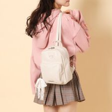 チャーム付きハートモチーフリュック