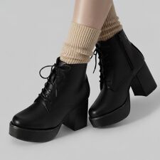 厚底レースアップブーツ