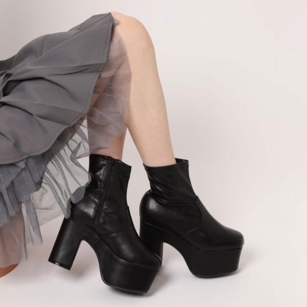 スクエアトゥレザーロングブーツ | ヒナ デイ グリーン(Hina Day Green