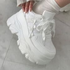 厚底リボンスニーカー