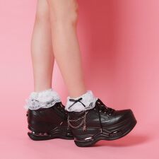 十字架チェーン付き厚底スニーカー