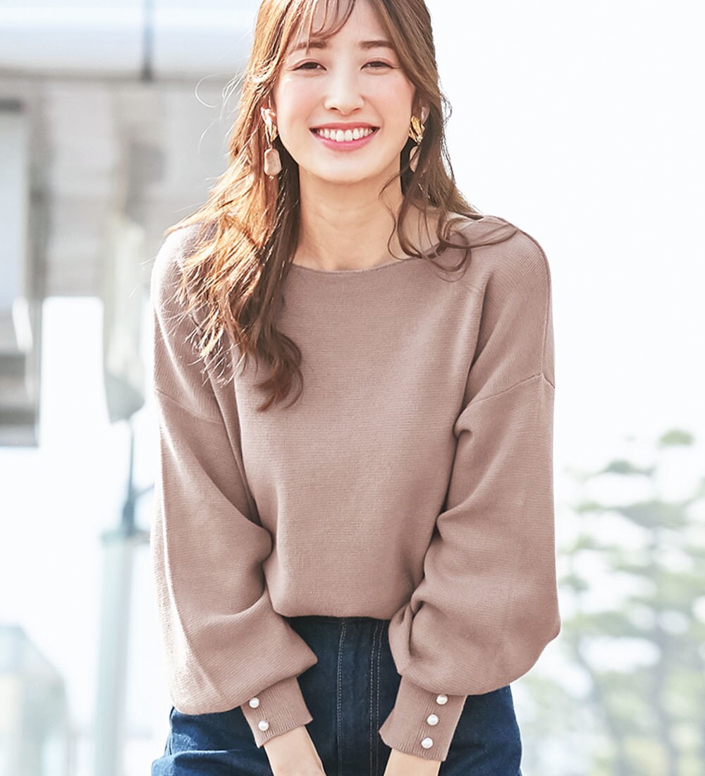 ADORE タックフレア ニットジャケット ドルマン袖 ジップアップ 38 ADORE タックフレア ニットジャケット ドルマン袖 ジップアップ 38