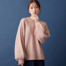 ふんわりパール調ボタン付ニット