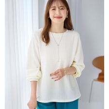着映えが叶う！立体ジャカード素材パフ袖ゆるトップス