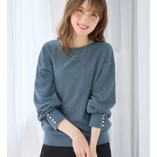 アロッタ(alotta)のパール調ボタン柔らかカットソーゆるトップス