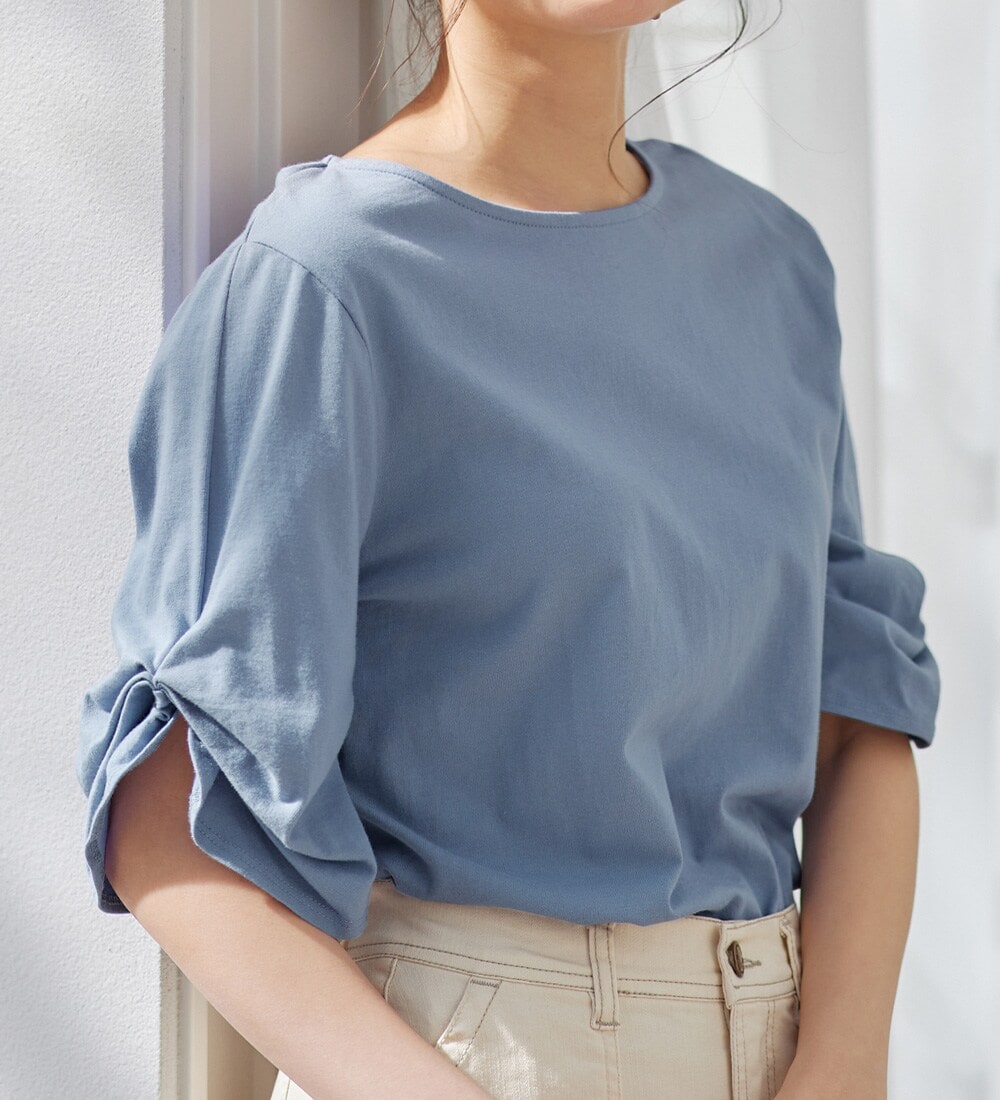 綿１００％袖タックＴシャツ