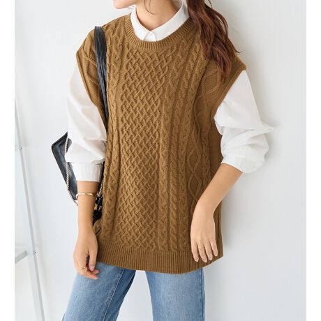 |CgER[fɃvX邾ŃIVȃC[hR[fL}܂BEVGbgCɂȂ̌^RȈۂŃJo[܂BEʂ芴̂~bNXP[ufUCB̃gbvXɍ킹ăC[hR[fy߂܂B񌳂Vc܂nClbNCi[Ȃǂ`āAiȉ炵ołN[lbNfUCB₷ƔvX鐞XbgBv]ɂA4LE5LTCYԓIfޑOg͗̊̂P[ufUCB3ނ̕ҕgݍ킹Ă̂ŁAȂꊴo܂_炩ĒȂ₷jbgfނŁAH~Ƀsb^łIF͕摜QƂB̃j^[ɂ摜̐FƑقȂꍇ܂BBeƖ̊֌Wɂۂ̐FƈقȂČꍇ܂B\߁AB