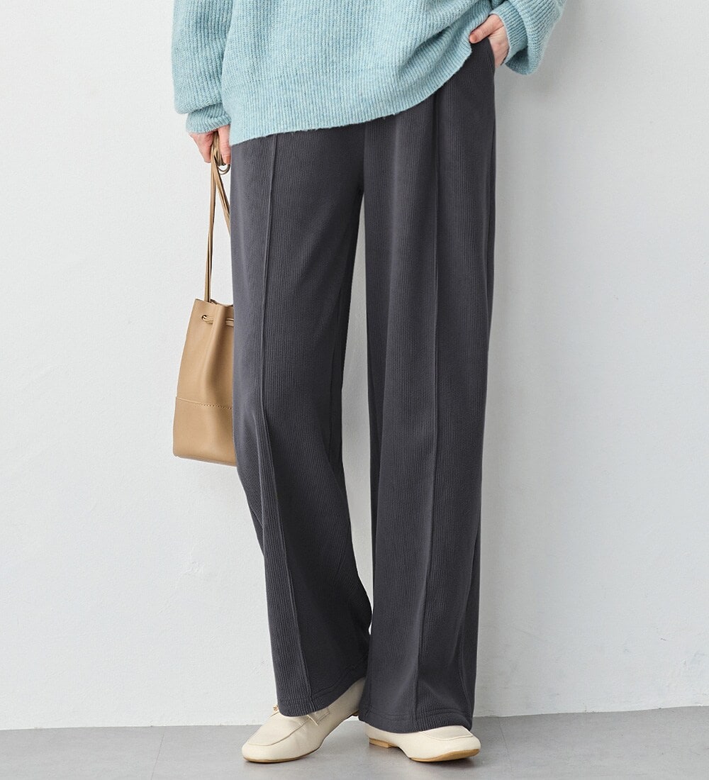 毛布のような温かさ　楽ぽか裏ファーストレートパンツ