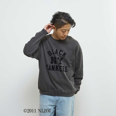 [^:A0444UTS413]"SCREEN STARS BESTԂ́AX[p[x[VbNCN[lbNXEFbgɁAԉꂽ̈iłBY[Ył̓XN[X^[Ył̐lCfUCAujO[O (Negro Leagues BaseballvuNew York Black YankeesvʒƂăZNgAtbL[vgɂēWJB<fUC̓>/|GXeNт̌ySny߂A܂ŉNŐF򂹂̂悤ȃBe[WAɂꂽ̂Ƃ炷Ɋy݂܂BtF[hÒ𑶕ɖĂ߂ɃubN݂̂œWJĂ܂Błقǎ炵ꒅɎdオĂAĩ[h[uɂЂƖω邱Ƃ\łB<fނɂ>悻9IX́E80%/|GXe20%̍afނgp~hEFCgXEFbgɁABe[W̃sOgH{ꂽAVv̃XEFbgVcłB<TCYEVGbg̓>M[TCY菭傫߂łB肵TCYɂ胔Be[Wi`ɉoł܂BCh{gɍ킹Ă炵ȂȂȂ̂͂łB<TCY\L>3MA4LA5LLySCREEN STARS/XN[X^[YzSCREEN STARŚA1980NɕčŃv^uTVcƂĒa܂BghӎȂAZ[Xv[VɂlXȃj[YɉĂʍŐ1EŗʂĂ܂BuhĂ͈U낵܂A2008NĉғuSCREENSTARSv݂̓x[VbNȃv^u{fB[ɂƂǂ܂炸ALiCibvWJłByNegro Leagues Baseball/jO[OzNegro Leagues BaseballiNLBjƂ, 1920N1960N̊Ԃɑ݂ AtJnAJlI𒆐SƂA7̖싅[Ȏ̂łBNEWYORK BLACK YANKEES 1935(j[[NubNL[X1935)`[NEGROmodel:H176 B78 W75 H91 pTCY4(L)