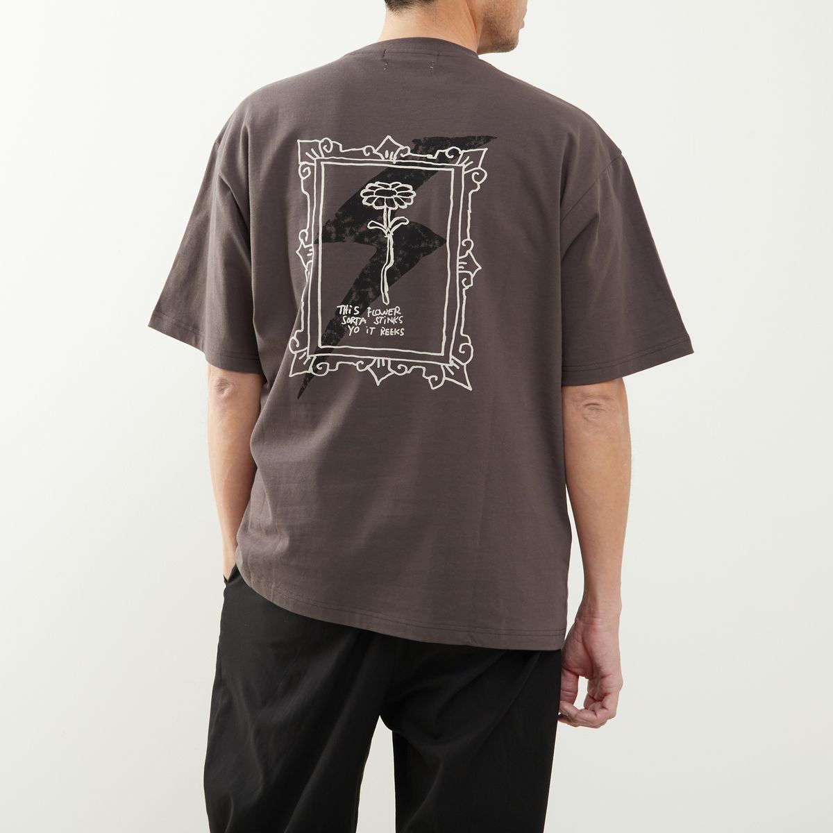 [�}���C]�s�ʒ��t�y�}�X�^�[�t���[���zMARK GONZALES AWC | �Z���^�[���S�v�����gT�V���c/�����Y�������[�Y�iMEN'S MELROSE�j 03�`���R�[���O���[