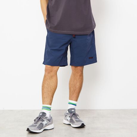 [^:A0452FP 301]GRAMICCȊ㖼łIWiV[cwG-SHORTxARɊCɊXɁAłǂւł^ׂ悤ApbJudlɂȂĂ܂BhC^b`Ɛi􂢂{悤ȃbV[ŁAɉʂɂACv[ȂǐӂɂΉpfނł̂ŁAlXȃV[Ŋ􂵂܂B<TCY\L>3MA4LA5XLyGramicci/O~`zGramicci(O~`)́AbNNC~O𒆐SƂX|[cEFAAJWAEFAuhBAEghAX|[cDƂ͂A܂܂ȃW̐lXxW߂ĂBAEghAւ̏M\ILN^[ujO}vuh̃ACRBmodel:H179 B95 W84 H98 pTCY4(L)