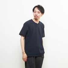 ダイヤモンドメッシュ半袖キーネックTシャツ