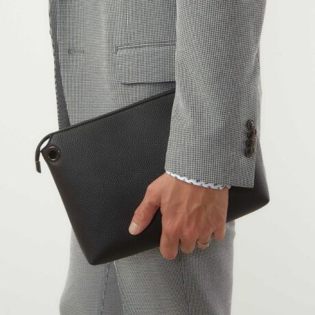 [^:A0454PBG002]TRbVƂāANb`obOƂĂQwayŋCyɎgTCỸ~jV_[B<fނɂ>V{̂闎͋C̃tFCNU[gpĂ܂Bėp̍ubNɉAjAX̂x[WO[ʋGŎg镵͋CłB<fUCɂ>^Ȃ|PbgQtĂ̂ŋ@\ƊmۂĂ܂B18.5cm 25cm }`4cm V_[106cm`142cm