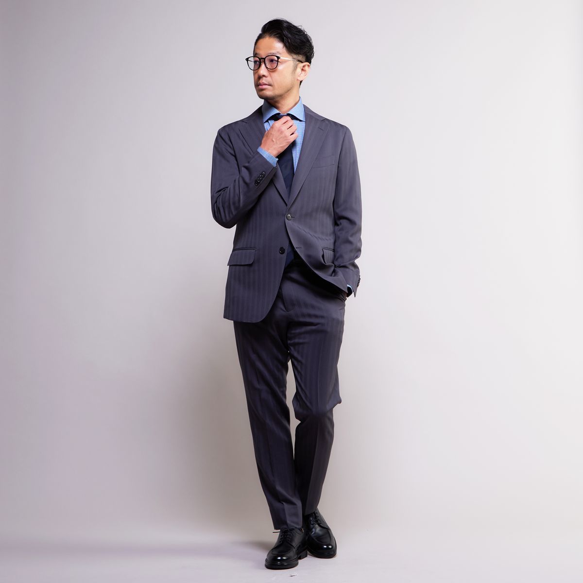 アレキサンダージュリアン ウール混ストレッチ 2ボタン