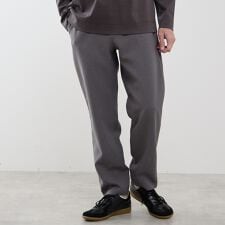 ストレッチダブルクロス リラックステーパードパンツ