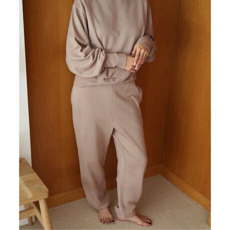 [^:25030468668030]y2025AWzEMILY WEEKhROOMh SERIESEMILY WEEKĂASn悳ǋ[EFAV[Y̏_炩ƉKڎwfނōhZJhXLhV[ỸXEFbgB炩ɕ܂āÂłȂS܂łƂق悤ȃbNX^C߂ĂAƂva܂Byfނ̓znɂ͎̏_炩ƉKڎwfށuX}CRbgiRjvgpBqAւ̎hyɂSĒĂfޑIтAfɕׂ^Ȃp^[dlɔz܂B]̃XEFbg炵ʁǍyƐSn悳ɕ܂܂BgpnF40 сiNтȂjX}CRbgiRjƂ́Az⊣₷ɗDAJԂ̐ł΍sɂdȂɂVR̉KfނłB{鎅̔QȂ邱Ƃő@ۂƑ@ۂ̊ԂɋC̑wAu킽v̂悤Ȃӂy炩oĂ܂BהԎŖڂ΂Â҂ގɂAӂ_炩ȕ܂BŌyANԒʂĎgpo闠ёfނłByfUCẑ̃CEȂ悢ƃVGbgB̃u͗Dݍ݁A₦ĝ܂B܂2dɂAŃ[Yɐ̂߁Bz[^E܂ŔNԒʂĒpĂ܂BV[YEZJhXLXEFbgvI[o[ii:25070468668030jFȂnFȂLkF򊴁FȂňFʁyX^btpRgzTCYFƂbNXVGbgB͐܂Ԃ̂ŁAgbvXςĊy߂܂BfފFXEFbgȂ̂ɂƂĂyĂ炩BӂƂ肪Sn悢̂ŁAقƃbNXł܂BpF_炩ĐSn悢SnB㉺ZbgAbv͂AoƂĂLACełB舵ɂẮAiɂĂi\łmFB̏íAEMILY WEEKł̎舵ɂȂ܂BړX܂ւ₢킹̍ۂEMILY WEEKX܂ւ肢v܂BƖ̊֌WɂAۂFČꍇ܂Bi̐F́AiAbv摜QƂB܂p\REX}[gtHȂǂ̊ɂA኱iƉ摜̃J[قȂꍇ܂B\߂̏ゲB