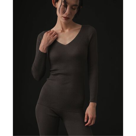 [^:25070468678130]------------------------y2025AWzEMILY WEEKSILK KNIT WEAR SERIES------------------------VN̐ߏグƓVRR̉HAi̎dグɎHōsAEMILYWEEKIWi̓{VNjbgEFABIWiВtŁAMtgɂ҂̃ZbgłBʌ̂߁AВ܂ȂȂ莟MtgZbg̔̔IĂ܂BВ܂Ȃ̏i͕iԁF25070468678030ŔłByfނ̓zG肪ǂłȂAアq̕łSBۉ͂AێAzɂDĂAȂǂɂsȂAȓ~̂DPAĂ܂BVN͒ɗDACi[ƂĂ͂AjbggbvXƂĂHt܂ŕLV[Yłp܂BÓdCɂA~̊mƂ̒킹XgX܂ByfUCzقǂ悢JVJbgȂ̂ŃfReA炵ۂ^Ă܂BVNȂł͂̊炩Aû炩ȃtBbgBJWAɂ킹fUC|CgłBVNL̏_炩ɉADڂ؂Ȃ̂ŁAKȒSnƐĝɓނ肵VGbgĂ܂ByZbgezEVNuVlbNvI[o[EIWiВ()V[YEVNuA[bOEH[}[ii25090468678130jEVNupcii25123468678130jEVNulbNEH[}[ ii25090468679130jEVNuMXii25070468679130jFȂnFȂLkF򊴁FȂňFʁ舵ɂẮAiɂĂi\łmFB̏íAEMILY WEEKł̎舵ɂȂ܂BړX܂ւ₢킹̍ۂEMILY WEEKX܂ւ肢v܂BƖ̊֌WɂAۂFČꍇ܂Bi̐F́AiAbv摜QƂB܂p\REX}[gtHȂǂ̊ɂA኱iƉ摜̃J[قȂꍇ܂B\߂̏ゲB