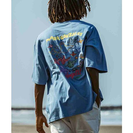 [^:MGT-25021W]fUC|bvȃCXgۓIȈꖇB_ȃobNvgR[f̃ANZgɁBt@ubN悢݂ŃV[YXɒp\ȃRbgnBzEʋCɗDꂽS̒SnƑϋv̍fC[ɂꂵ|CgBR[fBl[g݊̂obNvgVvȃX^CO߁BChȃVGbgƃMbvאg̃{g͂AChpcƍ킹{ȃbNXR[f܂B----------------------------------------------------------------------------Mark Gonzales}[N SUXWFhXP[^[ }[NESUX(MARK GONZALES)g̖O|uhuMark GonzalesvBlXȊG̋}[J[yAtHgR[WAƓ̊ԈXy̕ȂǓƎ̎@ɂnグq̐SĂނȂł͂̃bZ[WɈꂽFʖLȃj[NȃfUC͓IB10Nȏ_𑱂adidas̃R{Xj[J[NEW ERAAߔNSUPREMEeXMark Gonzales̍iKWȂǊ͔ɑʂŁAEɑ̃t@邱ƂłmĂBATTENTIONiʐ^͂ł茻iČ悤ɐSĂ܂Ap̃j^[ɂ荷ق܂BTCYdȂǂɑ̌̍ꍇ܂Bi̎dlуfUC͉P̂߁A\ȂύXꍇ܂B