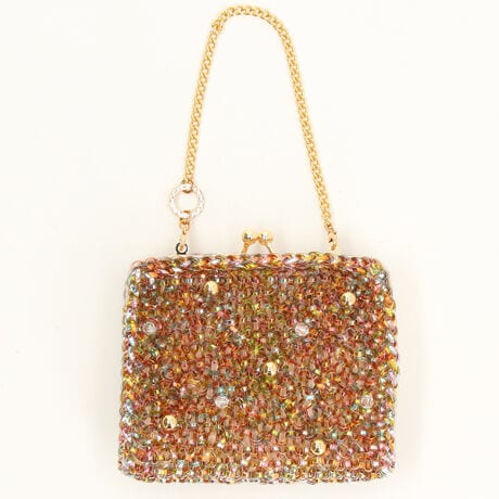 [^:10904]Aev}̃ACRł郏C[R[hgpMISCUGLIO PEARL(~XNI p[)V[YANb`dlŃj[ABO\ȃ`F[XgbvŃX^CbVɎ^т܂Bp[`[ƃr[YU΂߂؂₩ŃL[gȃtFCX́AlXȃV[Ŋ􂵂܂BE`F[̃J[͖{̐Fɍ킹Aꊴƍdɂ܂Ƃ߂܂B