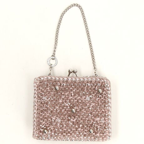 [^:10904]Aev}̃ACRł郏C[R[hgpMISCUGLIO PEARL(~XNI p[)V[YANb`dlŃj[ABO\ȃ`F[XgbvŃX^CbVɎ^т܂Bp[`[ƃr[YU΂߂؂₩ŃL[gȃtFCX́AlXȃV[Ŋ􂵂܂BE`F[̃J[͖{̐Fɍ킹Aꊴƍdɂ܂Ƃ߂܂B