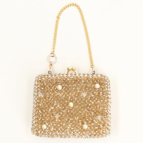 [^:10904]Aev}̃ACRł郏C[R[hgpMISCUGLIO PEARL(~XNI p[)V[YANb`dlŃj[ABO\ȃ`F[XgbvŃX^CbVɎ^т܂Bp[`[ƃr[YU΂߂؂₩ŃL[gȃtFCX́AlXȃV[Ŋ􂵂܂BE`F[̃J[͖{̐Fɍ킹Aꊴƍdɂ܂Ƃ߂܂B