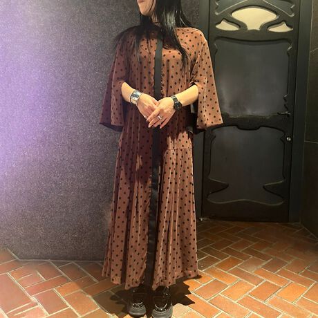 [^ԁF81015502]yC|[gvgzygɂ߁zJ[ɂĈقȂvgĂH܂ňꖇŃR[f郏s[XDesignR-ISM̃C|[gvgō郍Os[XBLvƃ[ʂȋZpŃ\tgŊ炩ȕɎdグĂ邽߁A肪悭ASnɗDĂ܂B{ł͒t[vg̐FłBʕcȂ߂lȈۂɁBEC|[gvg̑OJs[XEXbgꂽtA[͔ӉĂ炵CɁEƊ̂ohJ[EOĂƋ܂͖ngɂĂ܂E͐؂ւĂӂ肵VGbgEl₷OŒ悢Ƃ芴EJ[ɂĕقȂ܂ColorFlCr[ihbgjAbhiԕjAuEiʕjFabricgRIPEKERЂ̃vgfނgpBn100Nȏ̘V܃[J[IPEKERЁBЖ̗R̓gRŃVNlhBnƓ̓VNA݂͒j̒Ŕ|ꂽZp𔭓WAVNLv⃌[𓾈ӂƂĂ܂BDEvgE܂ňэḦׁAvgHfނł肵iۂĂ܂BMade in Tuekeyh StylingfC[炿ƂĂ΂؂₩ȃV[łΉłACeBVcs[XȂ̂Ńfj⃊upcȂǂ̃{gC[hĂgĥX^COɁB܂AOJăOVcƂĐDR[fiDǂ܂܂BȂĒCi[ɃVA[Jbg\[킹āÃXbg瑳̂ĂfGłBifނ̌Ffނ̓FȂfނ̌FȂfނ̎kFȂfgG172cmRZvgyR-ISM YzR̂Ő邱ƂƂzXeBbNr[eB[̍lɁAZX̂Ȃő؂ȂƂ̃oXll̏̂߂̃uhBS₷炮ԂɓޗmāBBeɂ̓ŐFČꍇ܂B i摜̓Tv̂߁AFTCYAvg̈ʒuAdlȂǂɕύXꍇ܂B 戵̒ӂɂĂ͎戵\mF̏Ap肢܂B