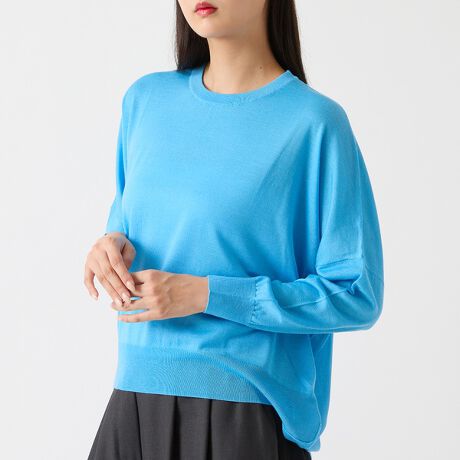 [^ԁF81135557]wE[~VN~JV~xy􂦂zɊYȂAiiYꖇDesignnCQ[Ŵꂢ߃N[lbNvI[o[BKxȃuƊJ߂ȂN[lbŃA񌳂iɌĂ܂BŜACVGbgAwCɂ܂BTb1ŃLCɒvI[o[łB悢芴邽߁Ap̃VGbgƂĂYłBO㍷̂钅䂪vXBfC[ɂdɂd󂷂ꖇłBColorFItzCgAu[AubNStylingꖇłƂp͂AVcVA[^[gC[hX^CO߁BR[fBl[gɌ܂jbgvI[o[̓VvȂ̂łǂȃ{gXƂDoXɂ܂Ƃ܂̂́Bgh̃Ch{gXƍ킹΃bNXR[fBl[g܂Bifނ̌Ffނ̓Ffނ̌FȂfނ̎kF聦fgF176cmRZvgyR-ISM YzR̂Ő邱ƂƂzXeBbNr[eB[̍lɁAZX̂Ȃő؂ȂƂ̃oXll̏̂߂̃uhBS₷炮ԂɓޗmāBBeɂ̓ŐFČꍇ܂B i摜̓Tv̂߁AFTCYAvg̈ʒuAdlȂǂɕύXꍇ܂B 戵̒ӂɂĂ͎戵\mF̏Ap肢܂B