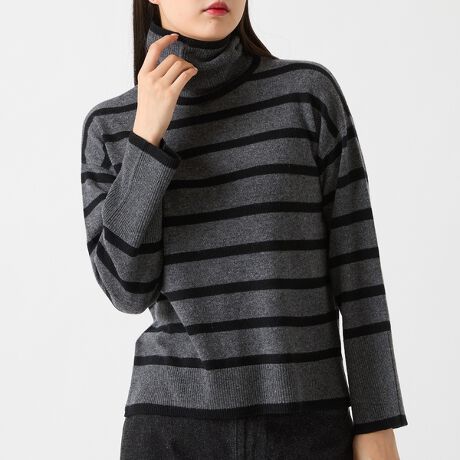 [^ԁF81136509]yR-ISMԐlCACezyJV~100ziƐSn悳𗼗AȂ^[gjbgDesign^[glbNŎ񌳂gA_炩ȃJV~̔ɁAƂ肷钅SñjbgBJWAɂȂ߂Ȃ׃{[_[͑lqɂn}1Bقǂ悭Ƃ̂TCWOŁAƂȂꊴ̂VGbgłpӂ܂B咣Ȃ̂ɎƍfUCAl̓ɂ҂łBEJV~̔Ɋ炩ŏiȎE񌳂Dރ^[glbNfUCŁAhƏi𗼗E悭Ƃ̂郊bNXVGbgŔoEx[VbNȃfUCȂ̂ŃfC[ɒ܂킵\EJ[ňۂς̂ŁAFႢŎĂACełIColorFItzCgA`R[AlCr[FabricSỸJV~gpBJV~́AтׂxyAgAiȌAG肪ǂƂA̍܂āu@ۂ̕΁vƂĂ΂Ă܂BєtEсEaсEFEҗEDEdグEi܂ŁAъǗĂJV~HŐYĂׁAi肵Ă܂BStylingEU[Tefނ̃XJ[gȂǈّfރ{gŎ~bNXƁAVvȂ炱ȂꂽۂɁBEChpcɃpvXŒʋ΃R[f/ItBXJWAɂΉBEZFJ[͔ɂ܂Ƃ܂肪A[hȑlۂۂɁBñ{gƍ킹Ə_炩ۂɂȂAlłBifނ̌Ffނ̓FȂfނ̌FȂfނ̎kF聦fgF172cmiItzCgjA176cmilCr[E`R[jRZvgyR-ISM YzR̂Ő邱ƂƂzXeBbNr[eB[̍lɁAZX̂Ȃő؂ȂƂ̃oXll̏̂߂̃uhBS₷炮ԂɓޗmāBBeɂ̓ŐFČꍇ܂B i摜̓Tv̂߁AFTCYAvg̈ʒuAdlȂǂɕύXꍇ܂B 戵̒ӂɂĂ͎戵\mF̏Ap肢܂B