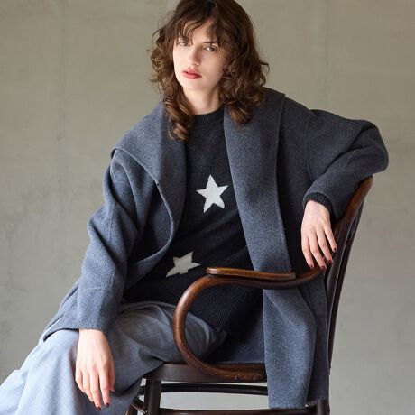 [^ԁF81086501]yzbNʒuŕ\ςzygɂ߁zIɂItɂ􂷂rbNV[J[R[gDesignJV~̃o[fށiʓFjŎdĂrbNV[J[̑ltHR[gBƋCyɒpy͂̈ꒅłBVvȃfUCȂAhbvV_[A傫߂Ȍ݂ȂǍ̋Cɂ҂̃oXŎdグĂ܂BtF~jɂȂ肷Ȃ悤݂̑傫`ɂAlȃV[J[Ɏdグ܂Bg킸AR[fBl[g̕Ln[tɎdグĂ܂Bɂ₩ȃVGbg̃R[gŁA̗͂𔲂悤ȃNV[ȒȂyŁBy3ʂ̒Ȃł܂z1AzbNƂ߂ɂƒ2A񌳂gݍނ悤݌̃zbNꂩƂ߂Ď΂߂̃VGbg3AO[킹ăzbNꂩƂ߂đ傫݂āColorFCgx[WA`R[AlCr[FabricJV~㎿AE[̒g˔fނłByĔȂiȑ݊o[fނłB@ׂȋNт炷򊴂ŁẢŕω\͂Ă܂ByʂŊyȒSnADꂽۉ˔A~ɂKɒp܂BStyling^[glbN⃊ujbgȂǂ̃RpNggbvX킹ĂƂ悭D̂LC߂ȃR[fBl[g͂Afj킹ŃJWA_EȂ߂łBifނ̌Ffނ̓FȂfނ̌FȂfނ̎kFȂfgF172cmX^btgF167cmRZvgyR-ISM YzR̂Ő邱ƂƂzXeBbNr[eB[̍lɁAZX̂Ȃő؂ȂƂ̃oXll̏̂߂̃uhBS₷炮ԂɓޗmāBBeɂ̓ŐFČꍇ܂B i摜̓Tv̂߁AFTCYAvg̈ʒuAdlȂǂɕύXꍇ܂B 戵̒ӂɂĂ͎戵\mF̏Ap肢܂B