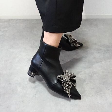 [^:FJF5058]rW[`[t̃rbO{ANZgfUCq[Ōpob`ȃtH@POINT@ELL@rbO{CXg[ƃ{[`F[őubNƃVo[̃J[œꂵ傫߃{͏炵V[vȈۂY킳˂낦fUCEfUCq[CXg[𑕏fUCq[ڒnʂL̂ň芴5cm̃q[₷A₷Er̃VGbg肵VGbgrbO{ɈĂ܂肵Ă̂ŃChpcȂǂYɎ܂܂TCYIт̎QlɂȂƍKły̔@pr[z@JRÉXX^bt̃TCYF23.5-24cmFʁ@bFߌCp 38TCY@^Cgܐ敔אgȂߌ̃\bNXA^Cc킹ꍇ1`2TCYAbvIXX܂B|I݊̂郊{͕LNwlCłBÂȂ肪ȃR[fBl[g؂₩ɂȂ܂BECX^bt̃TCYF23.5cmFʁ@bFʃ^Ccp 37TCY@ߕĩTCYƏ߂PTCYAbvIXXłB炫̃{̉ÎɁA|CebhgDŊÂȂ肷iɒpł܂BrW[q[ŃobNX^CȂŃp[tFNgȃu[cłl܂̂Ńr[͎QlxɂlyJeffreyCampbell/WFt[Lxz2000NXyC܂̃V[YuhBre[WeCXgx[XɁAXg[gJ`[ƃEFC̉؂₩~bNXBvVIȃfUCƋ@\ɂRNV͐EuhցBfBeB[̋X܂Œ܂ꂽMAꂪWFt[Lx̏؂łB