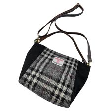 ウィングス(Wing-s)のハリスツイードｘ再生ウールコンビ2wayショルダーバッグ