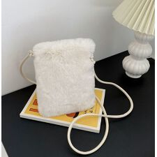 ウィングス(Wing-s)のフェイクファー　ショルダーバッグ