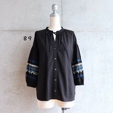 インド刺繍前あきブラウス