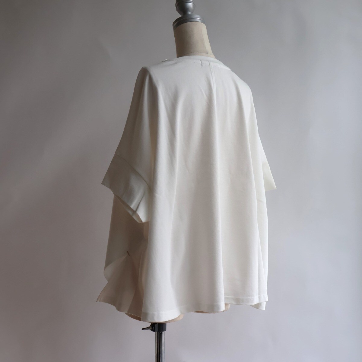 【etre relie】ピグメント　ロゴTシャツ etre relie】ピグメント ロゴTシャツ. 153825 | etre relie