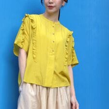 リネン混プチフリルブラウス