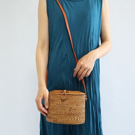 [^:153018]A^ƂǍstĕ҂ݍ񂾁AChlVA̓`IȍH|iłA^obNBƓ̕ƁAv͂ŁAgނقǂɐF[݂𑝂ANĂ܂BJWAɂ͂As[XX^CɂRƂȂ݂܂Bi摜͌̓Ȃǂɂۂ̐FƈقȂČꍇ܂B̏i͈ƂŐ삵Ă܂̂ŁẢߒŔׂȃLYAF̈ႢAobO̒̕zn__ꂼJ[̈Ⴂ܂B̐n̂F͂Iт܂̂ł܂BdȂł͂̕Ɖ݂y݂܂B