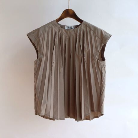 [^:157303]^bN_ɖDĂAv[cuEXłBv[cɓoāAӂy₩ȁAȂꊴ̂IVȃv[cɎdオ܂Bfނ̃XJ[gƍ킹ăZbgAbvŒpƁAꂢڂȂoX^CO܂Bfg 170cmV[YiԁF157503 _v[cXJ[gi摜͌̓Ȃǂɂۂ̐FƈقȂČꍇ܂B