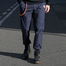 撥水加工前後刺繍入りパンツ