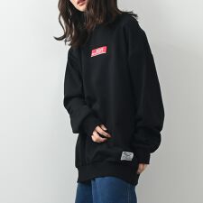 ロゴ刺繍×バックプリントトレーナー