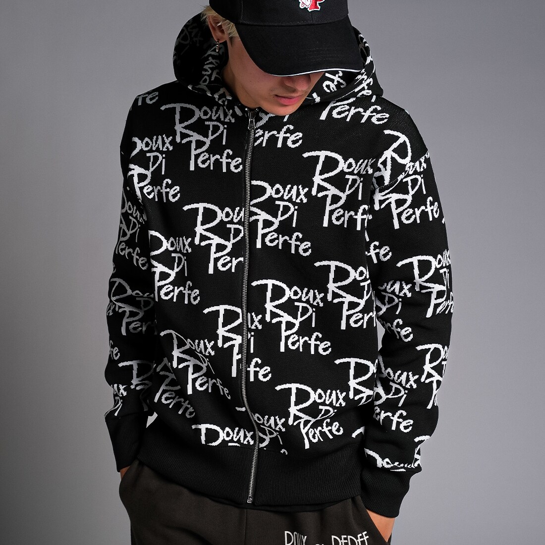 ジャガードニットロゴパーカー | ルゥディパフィーインターナショナル